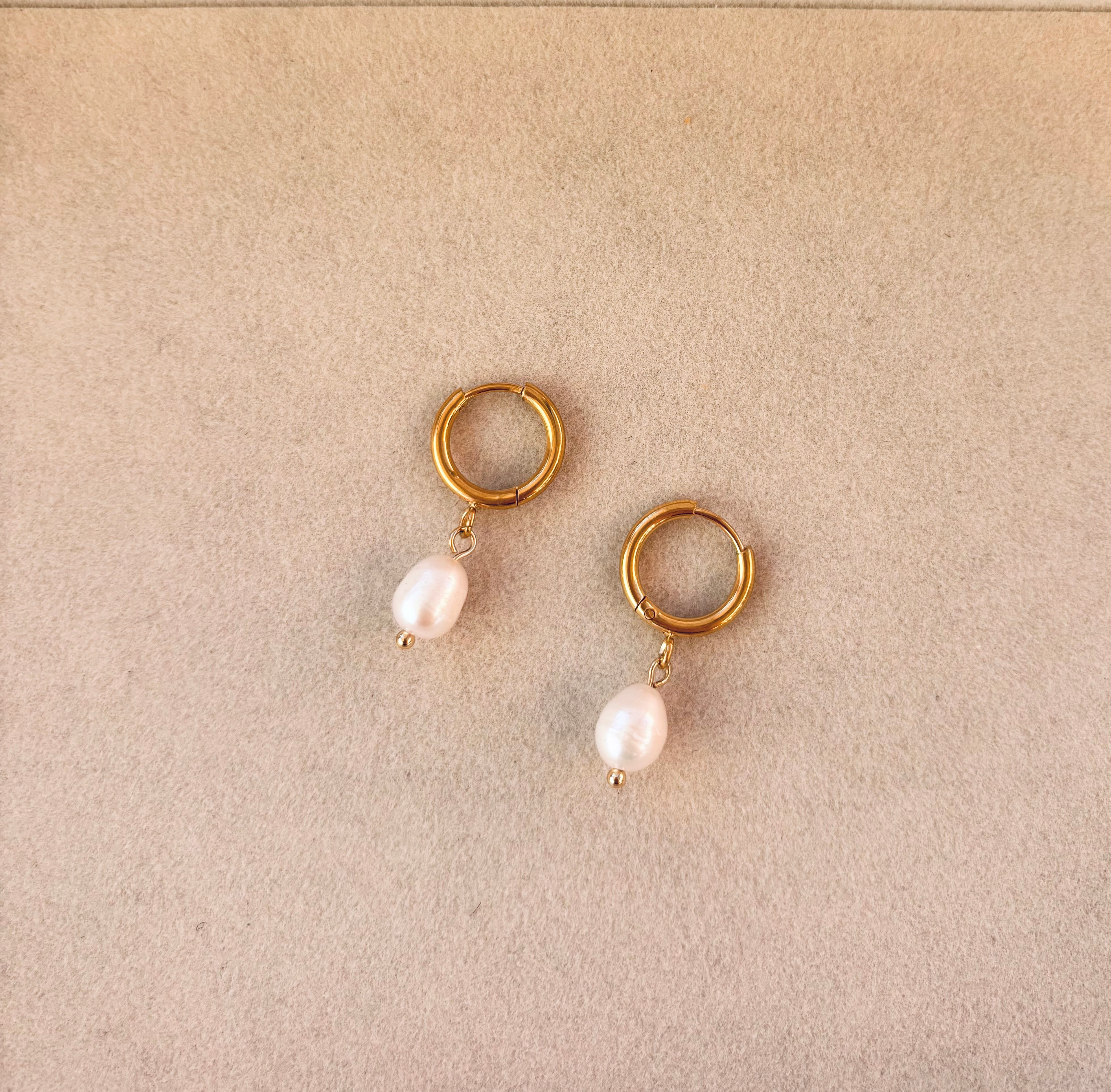 Pendientes Milos