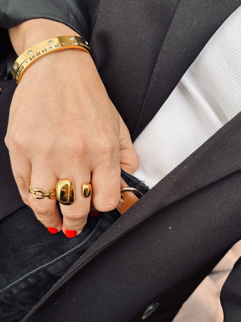 Anillo Cora