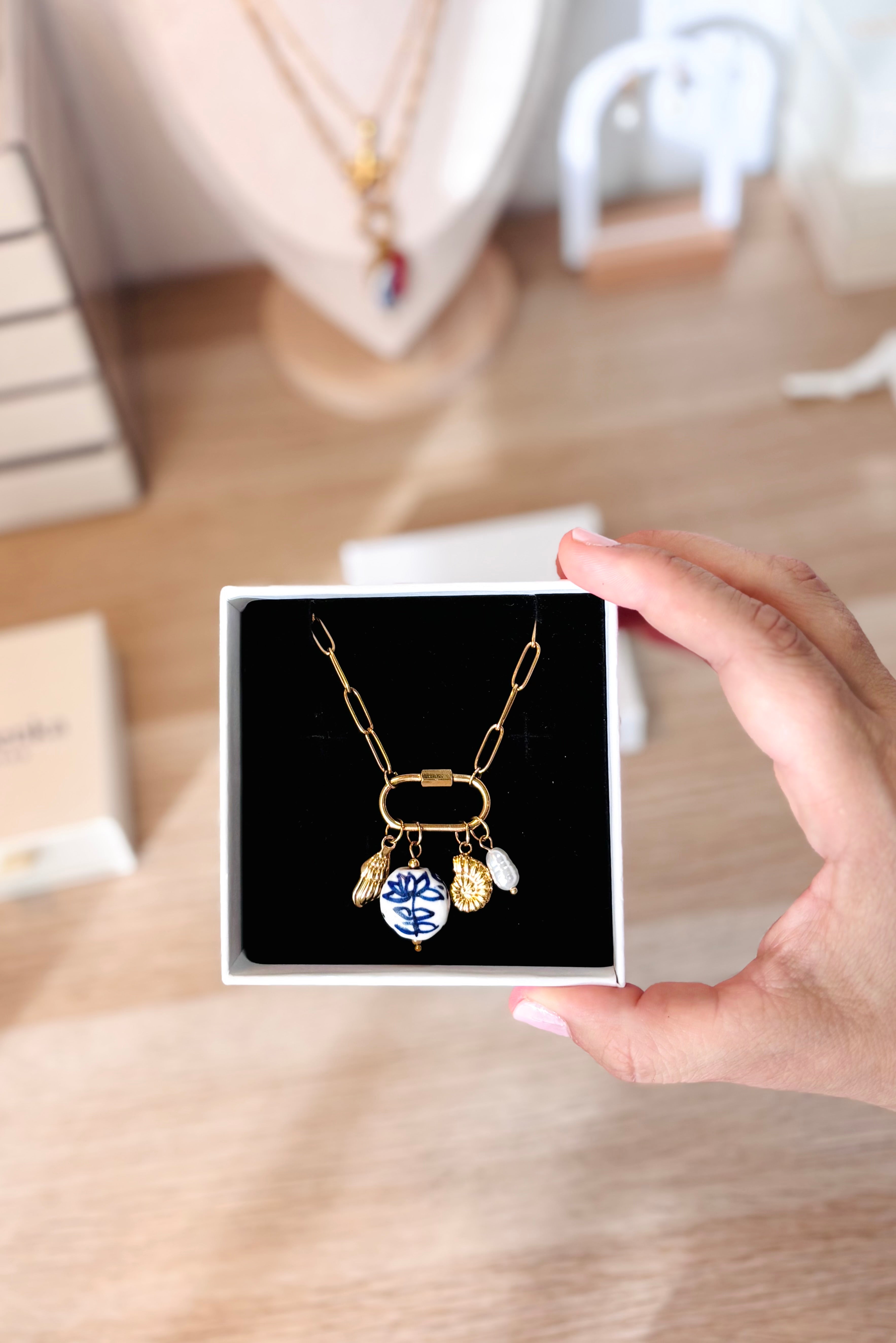 Collar Delos